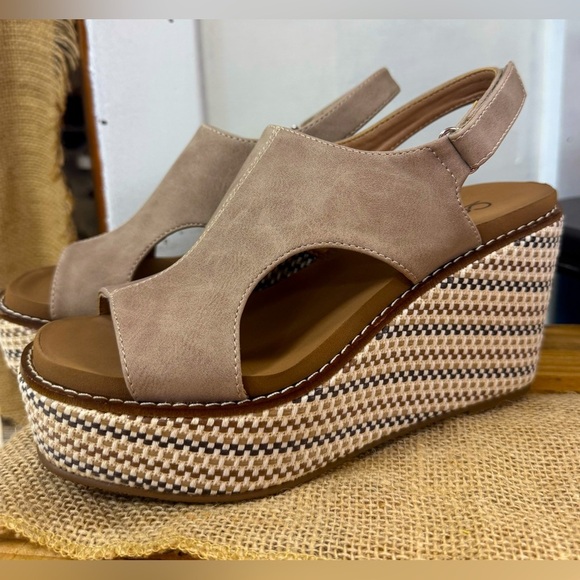 Corkys Freddie Style Platform Wedges - Picture 1 of 4